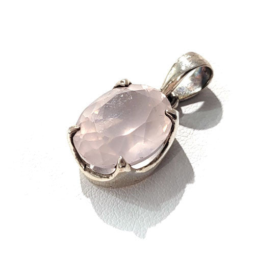 Rosenquarz Anhänger facettiert - 1