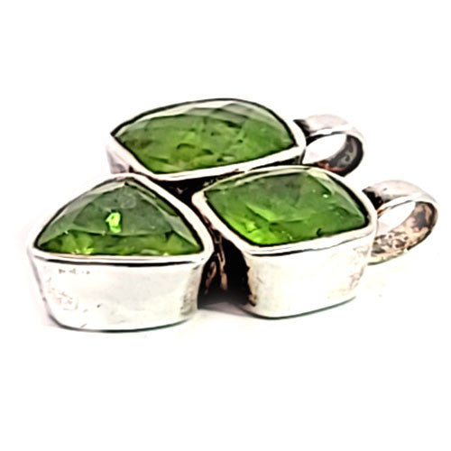 Peridot Design Anhänger facettiert - 3