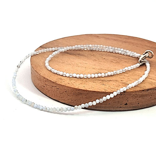 Collana di perle di calcedonio sfaccettato da 2 mm