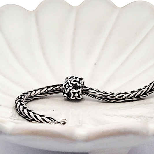 Indian_Charm_Silberbead_Blumen