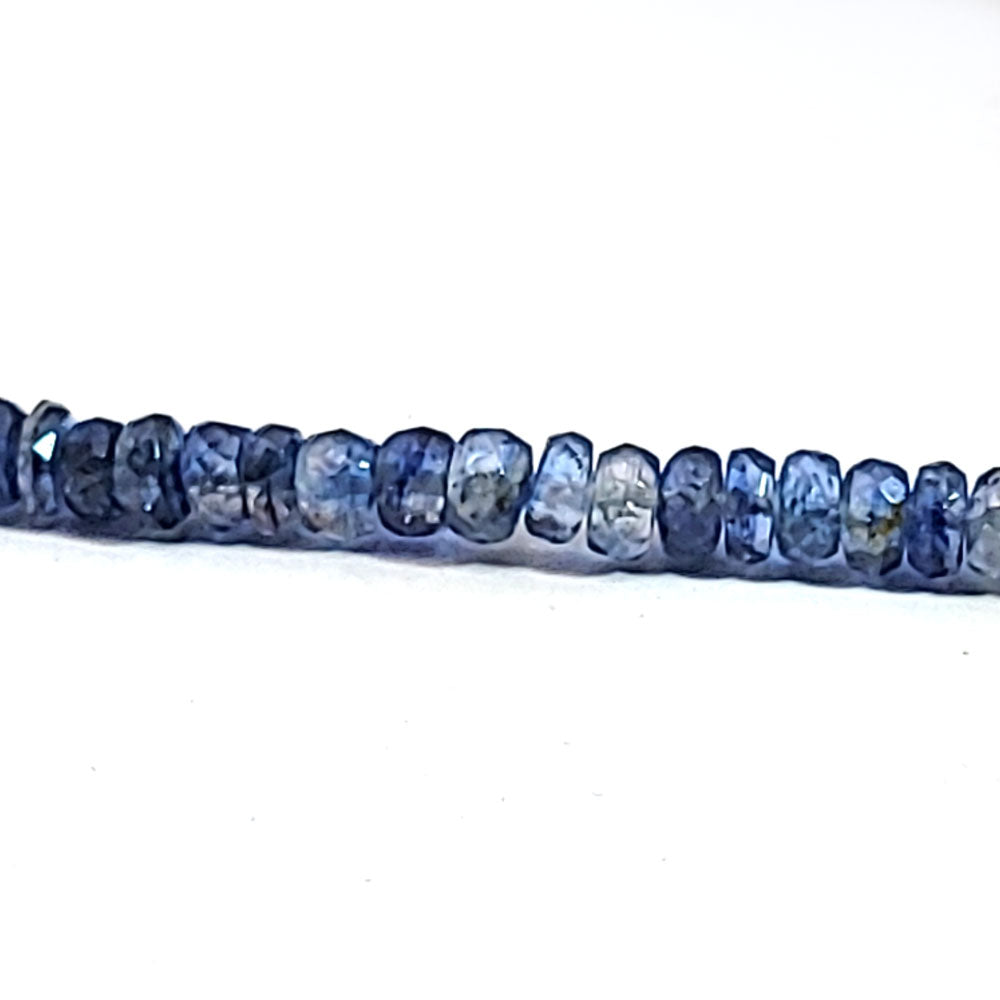 Collana con bottone in iolite (cordierite) sfaccettato 5 mm