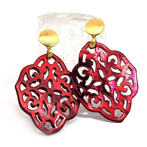 Ear pendant mother of pearl ornamental, burgundy red