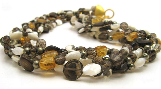 Schmuck selber machen Kette fädeln