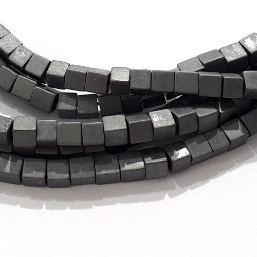 Hämatit matt Würfelstrang 4 mm  - 2