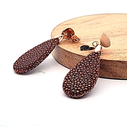 Ohrringe Rochenleder Tropfen braun mit Stecker  - 2