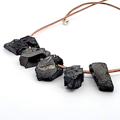 Edel-Schungit (Shungit) Anhänger gebohrt  - 1