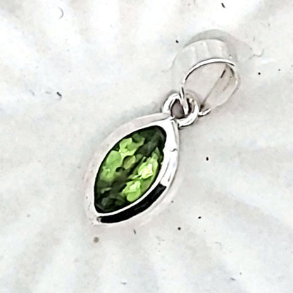 Peridot Anhänger klein Steindesign - 3