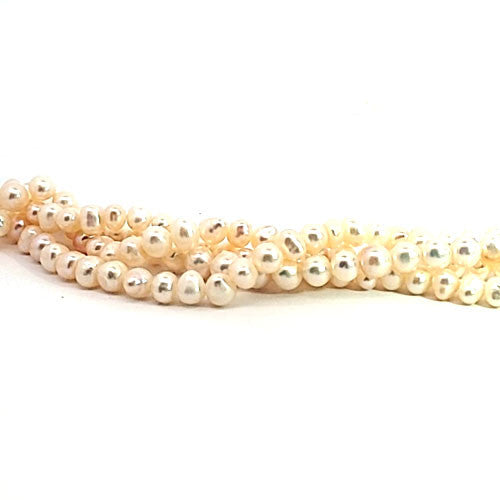 Perle weiß, Strang Potato 4 - 5 mm  - 1