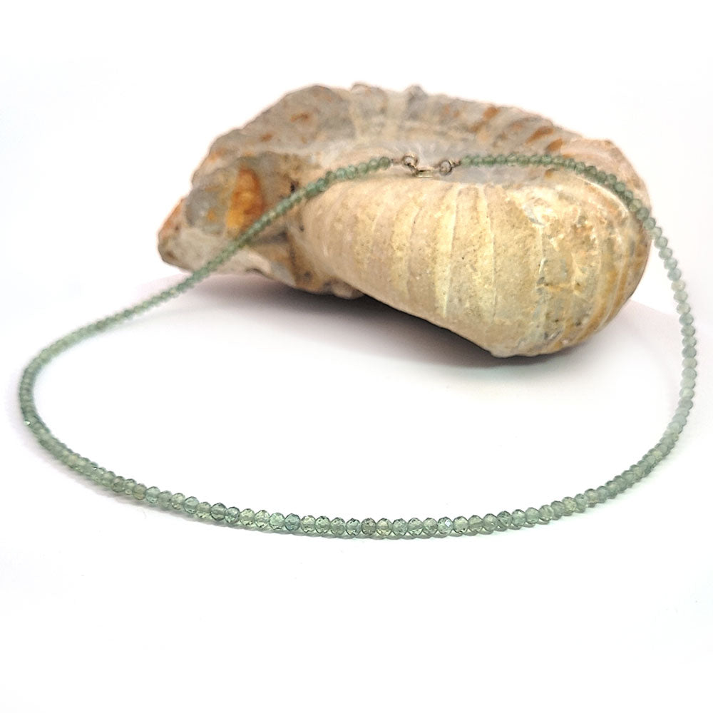 Apatit grün Kugelkette 3 mm facettiert