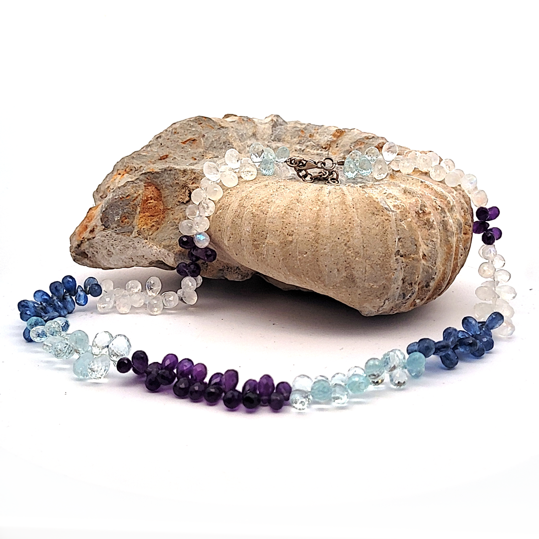 Designkette Tropfen facettiert mit Amethyst, Aquamarin, Iolith und Mondstein by Steindesign