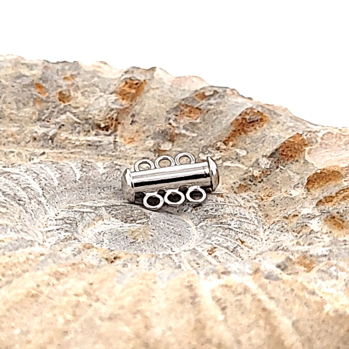 Magnetic bracelet clasp, 3-row, short, silver rhodium-plated