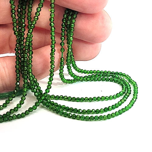 Chrome Diopside AA, 2 mm faceted bead strand