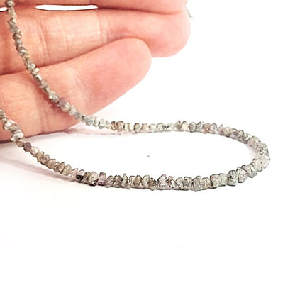 Diamond rough, strand 2.5-4 mm, gradient