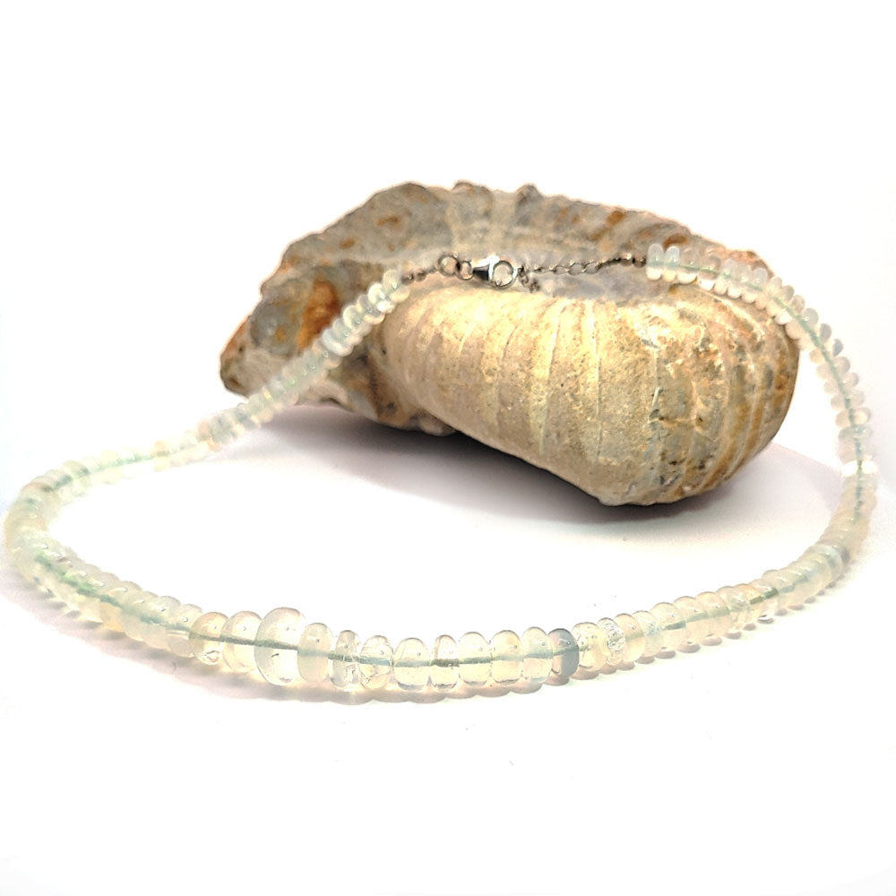 Edelopal (Milchopal) Kette Button 7-10 mm