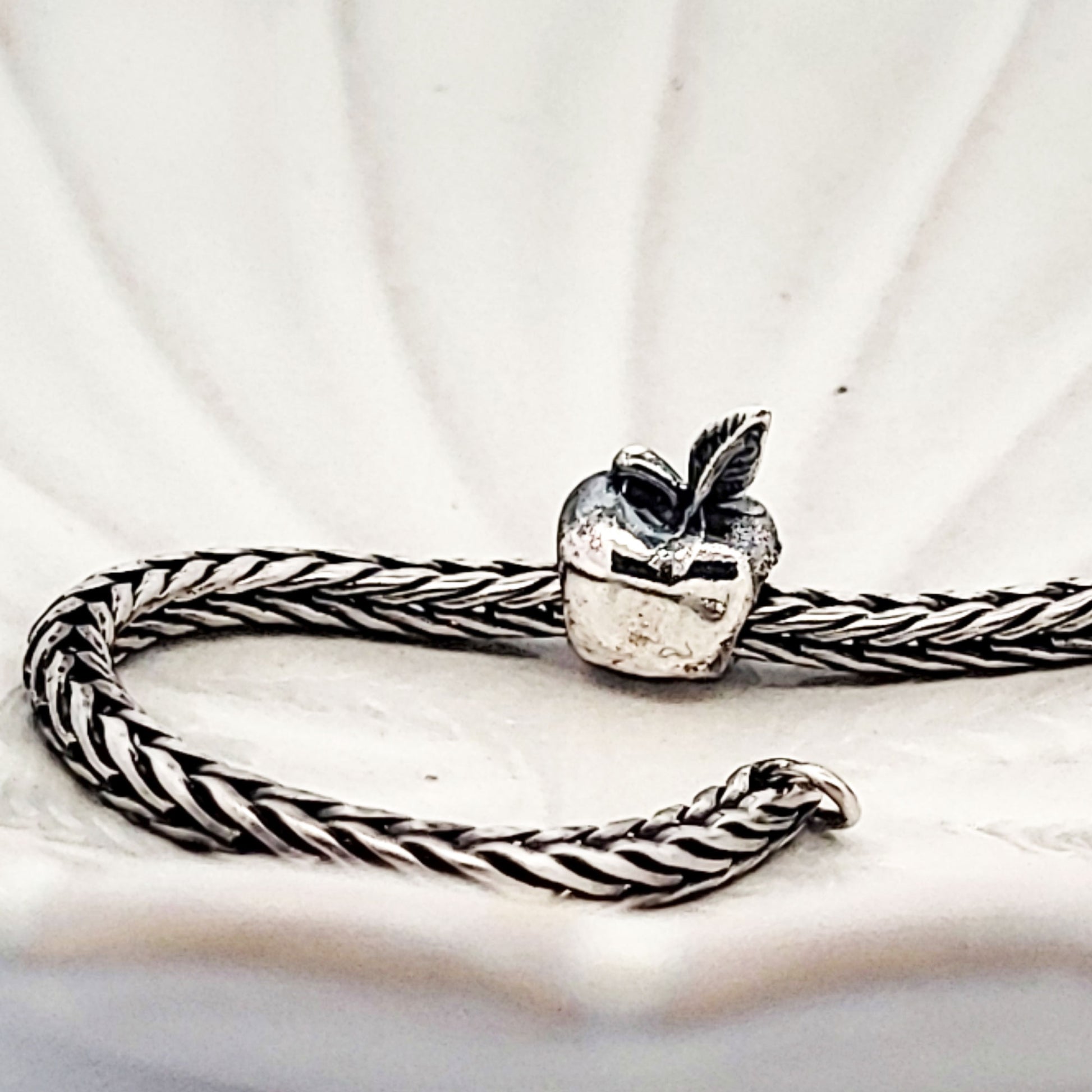 Indian_Charm_Silberbead_Apfel