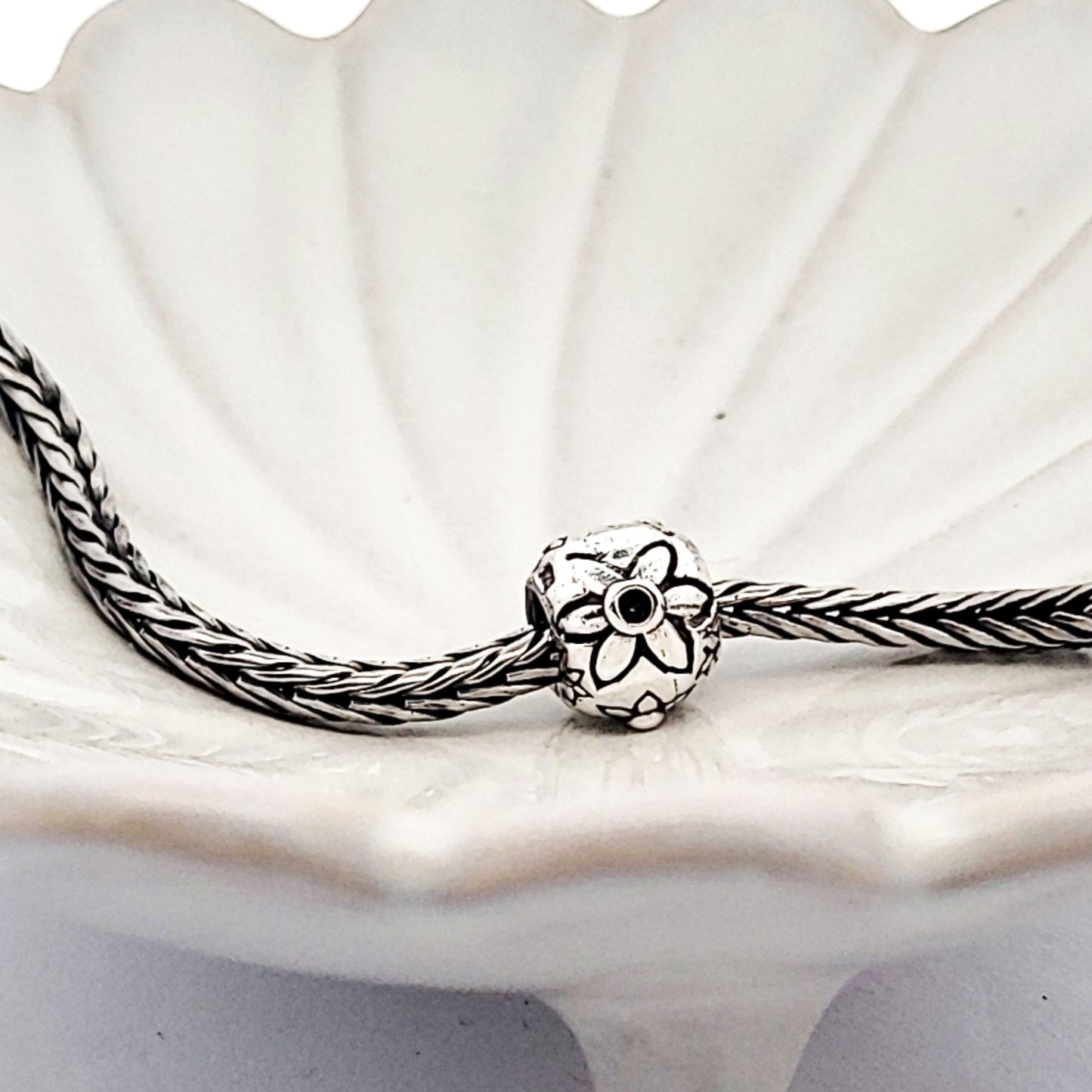 Indian_Charm_Silberbead_Blumenkugel