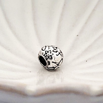 Indian_Charm_Silberbead_Blumenkugel