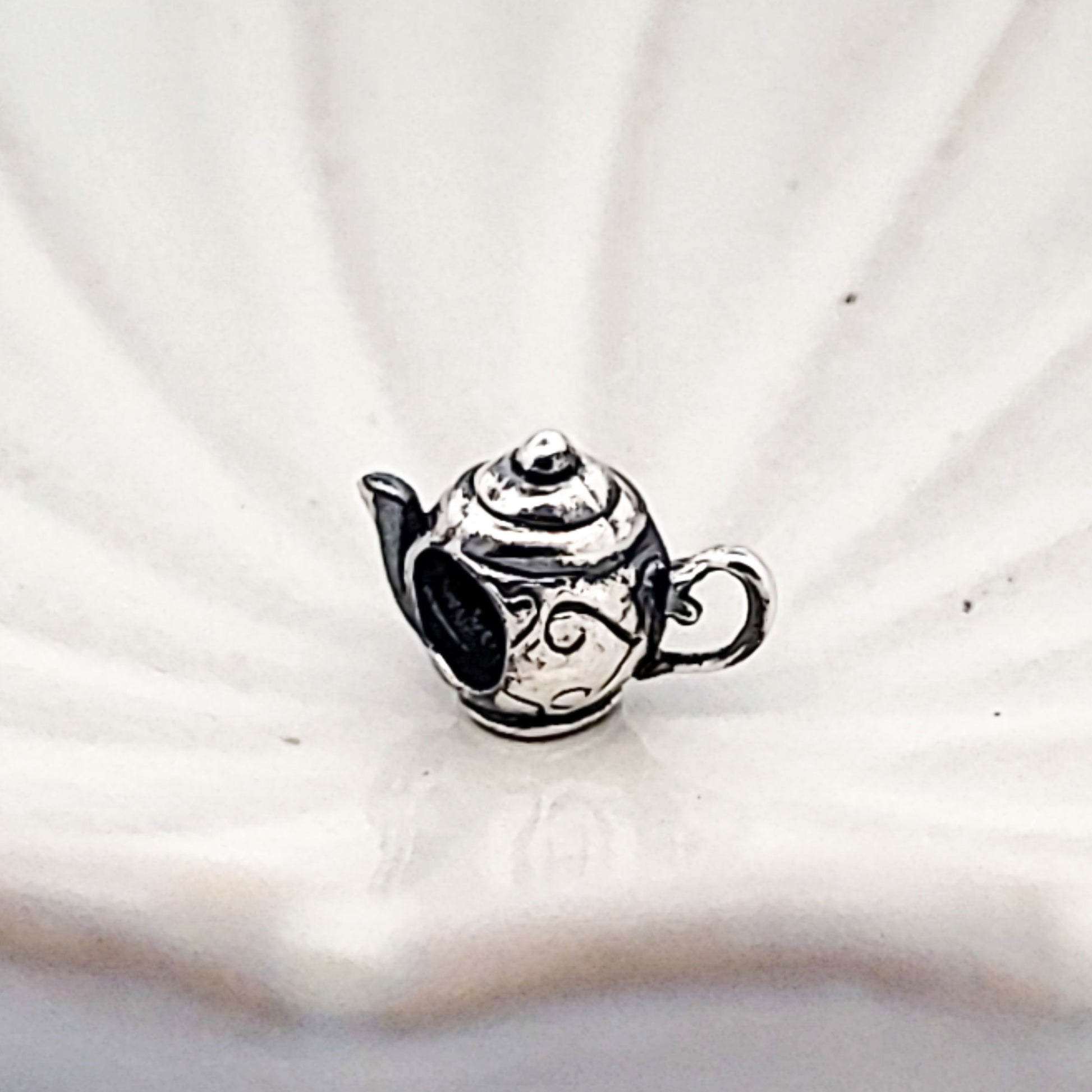 Indian_Charm_Silberbead_Teekanne