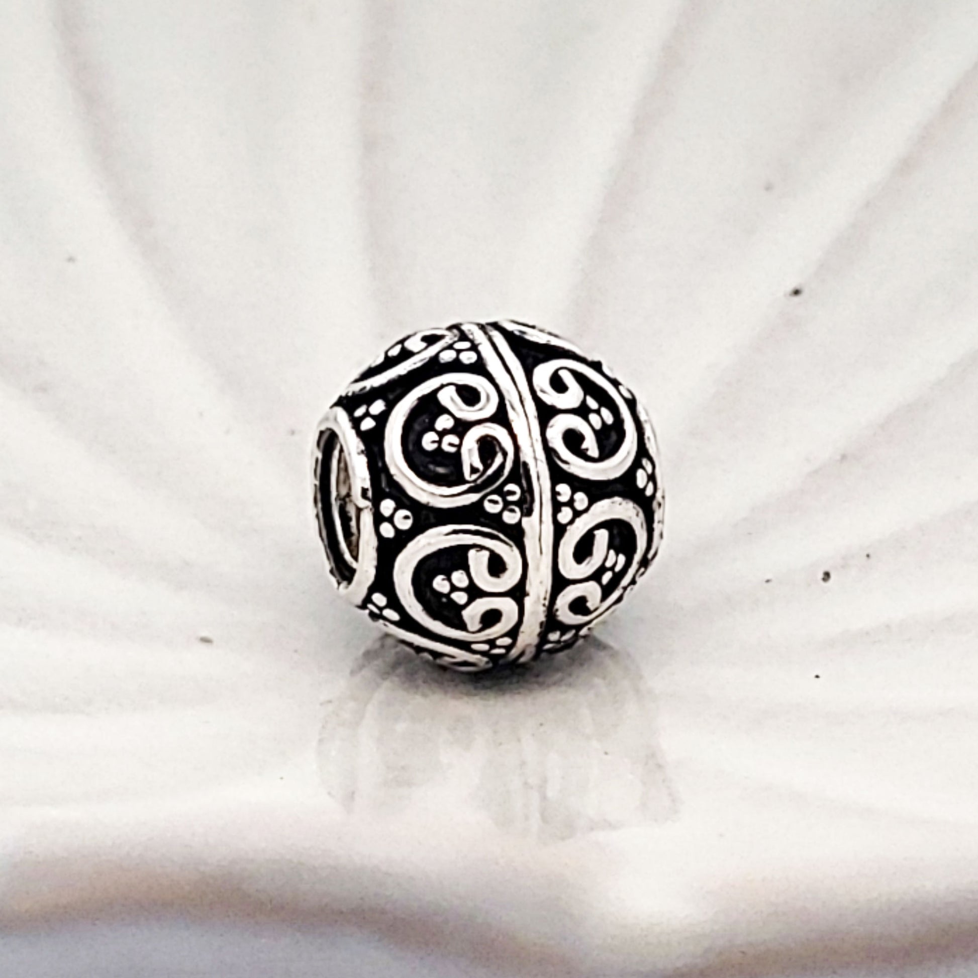 Indian_Charm_Silberbead_Vanita