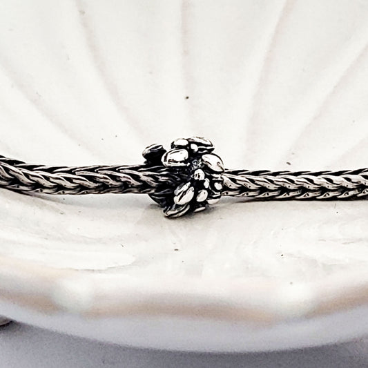 Indian_Charm_Silberbead_Waldblume