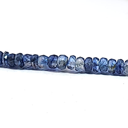 Collana con bottone in iolite (cordierite) sfaccettato 5 mm