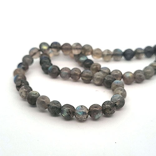 Labradorite AA, ball strand 8 mm