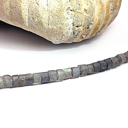 Labradorite necklace, square, 5 mm