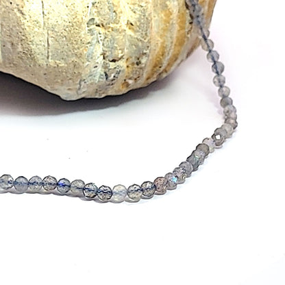Collana di perle di labradorite sfaccettate da 3 mm