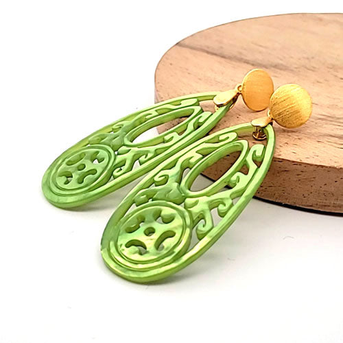 Ear pendant mother of pearl drop long, light green