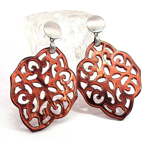 Ear pendant mother of pearl ornamental, brown