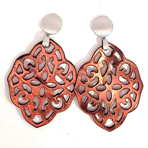 Ear pendant mother of pearl ornamental, brown