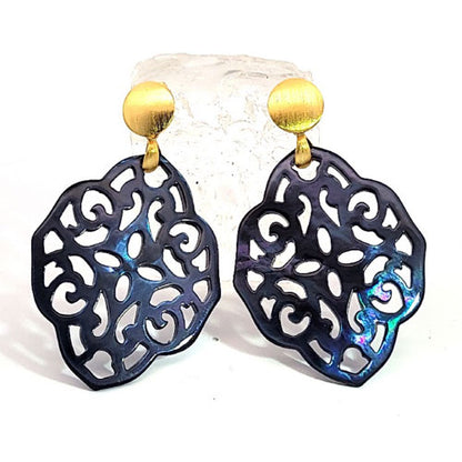 Ear pendant mother of pearl ornamental, dark blue