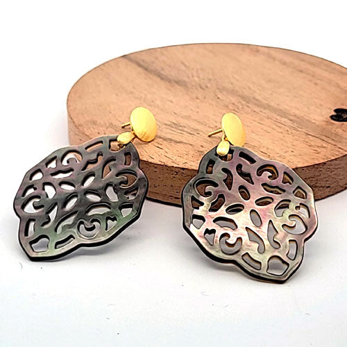 Mother of Pearl Ornamental Earrings, Tahiti