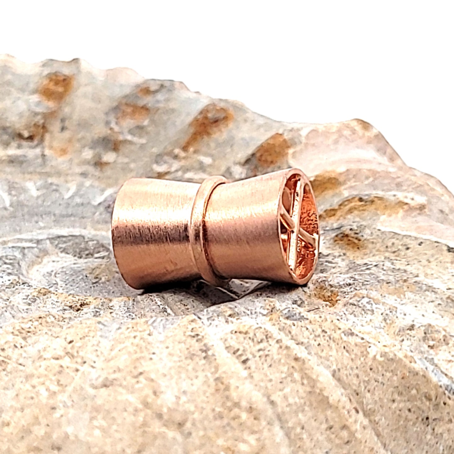 Diabolo small magnetic clasp, rose gold plated silver, matte