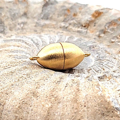Magnetic clasp oval 10 mm, silver gold-plated matt