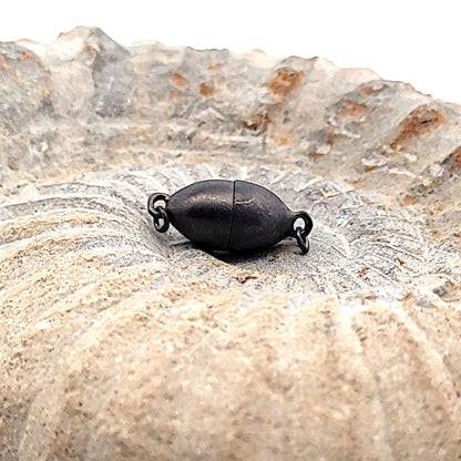 Magnetschließe oval 8 mm, Silber schwarz matt