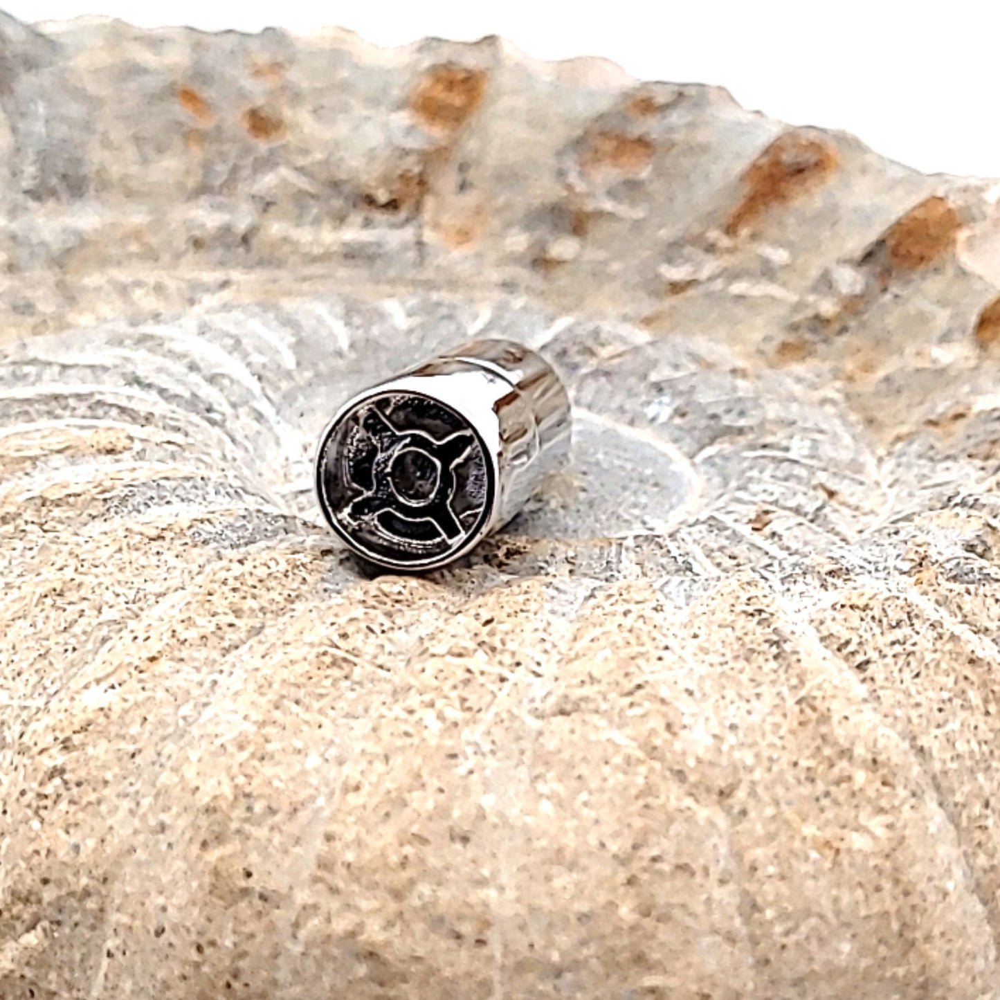 Magnetic clasp cylinder "Multi-Row" 8 mm, silver rhodium plated