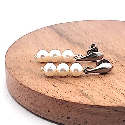 Earrings pearl white with silver rhodium-plated plug