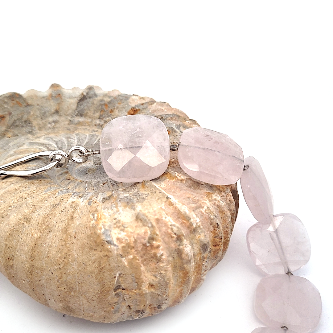 Rosenquarz Collier Square facettiert - 925 Silber rhodiniert by Steindesign