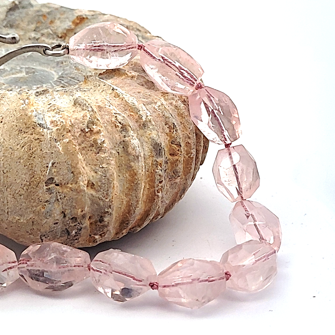 Rosenquarz Kette Tumble facettiert - 925 Silber rhodiniert matt by Steindesign