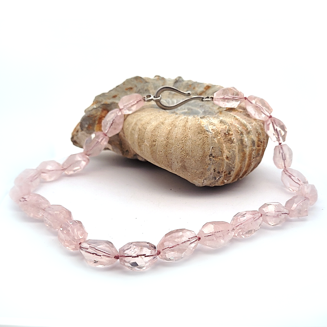 Rosenquarz Kette Tumble facettiert - 925 Silber rhodiniert matt by Steindesign