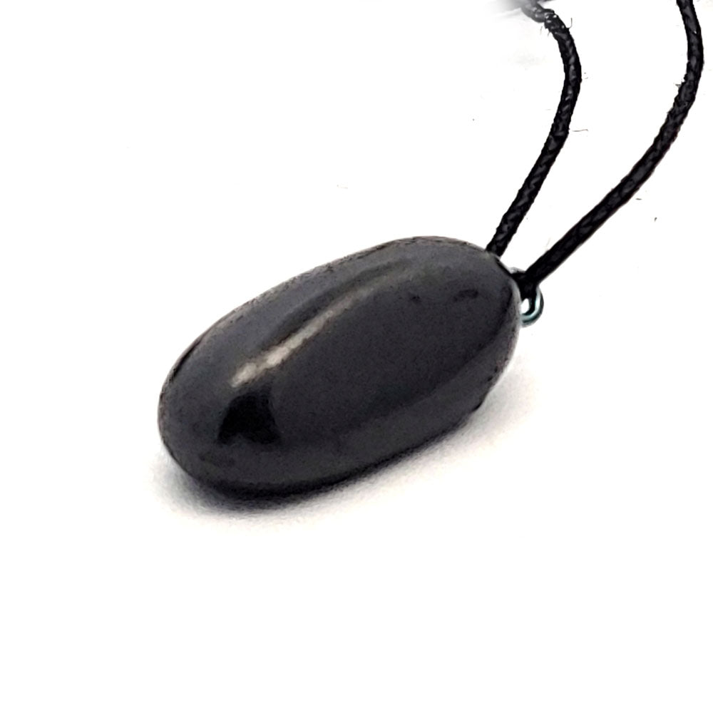 Schungit (Shungit) Trommelstein Anhänger by Steindesign