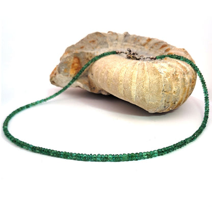 Smaragd A Kette Button 4 mm facettiert