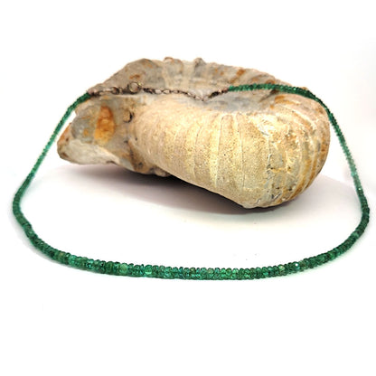 Smaragd A Kette Button 4 mm facettiert