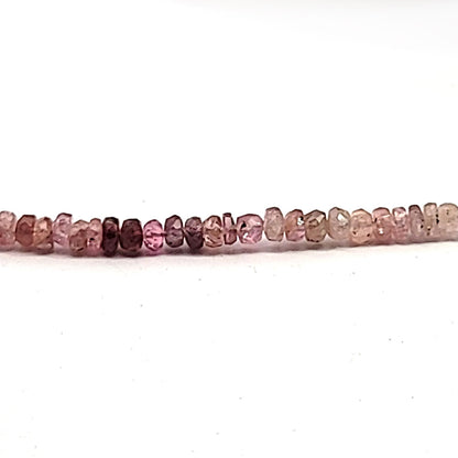 Spinell-Kette, Button 4 mm facettiert