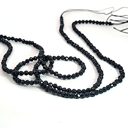 Onyx, strand 3 mm faceted